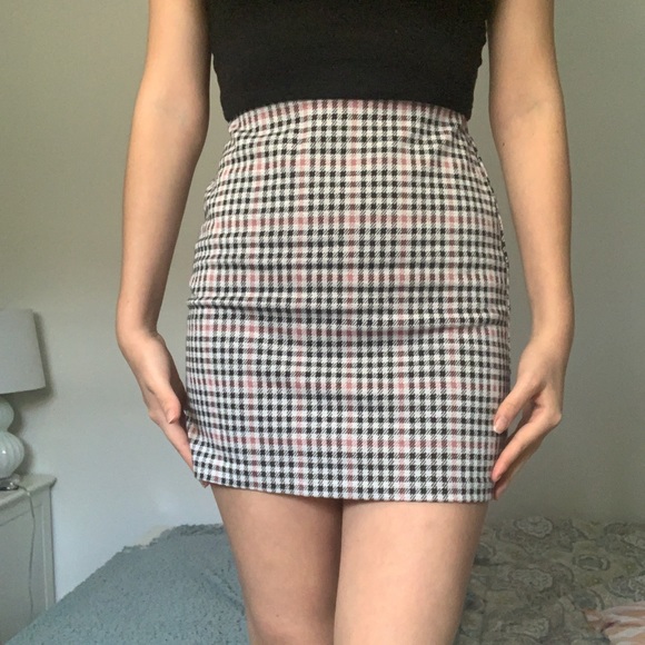 Plaid Skirt - Picture 2 of 2
